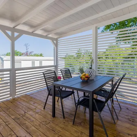 Vakantiepark Zelena Laguna Mobile Homes Mugeba