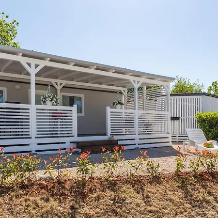 Vakantiepark Zelena Laguna Mobile Homes 4*
