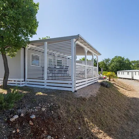 Vakantiepark Zelena Laguna Mobile Homes Mugeba