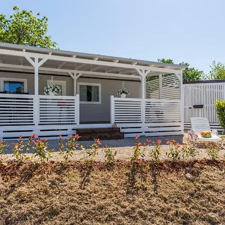 Zelena Laguna Mobile Homes Holiday park